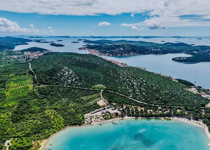 Thebeachvilla 3 Hébergement de vacances Tisno